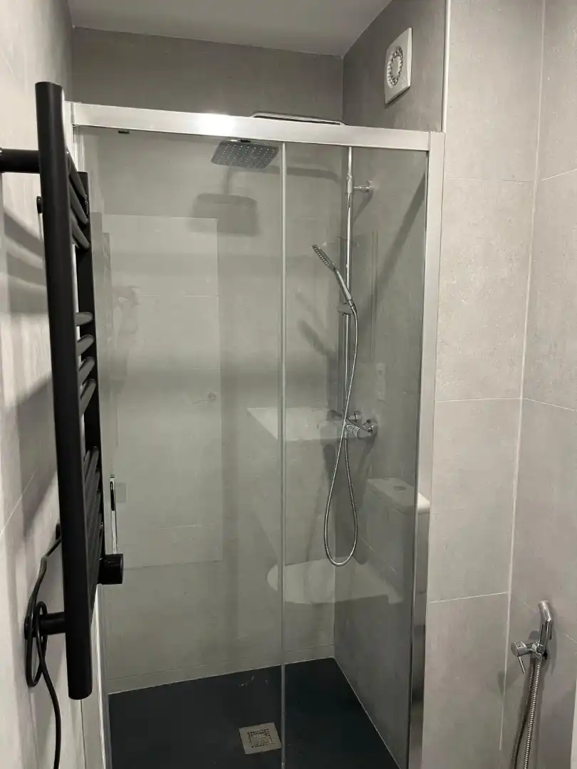 Flat for sale in Carrer de L'hospitalet, 23, Centre - Can Nadal Bathroom of Flat for sale in Sant Feliu de Llobregat with Balcony