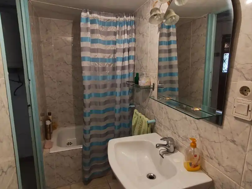 Finca rústica en venta en Calle Portazas, 10, Castejón de Valdejasa Baño de Finca rústica en venta en Castejón de Valdejasa con Trastero y Amueblado