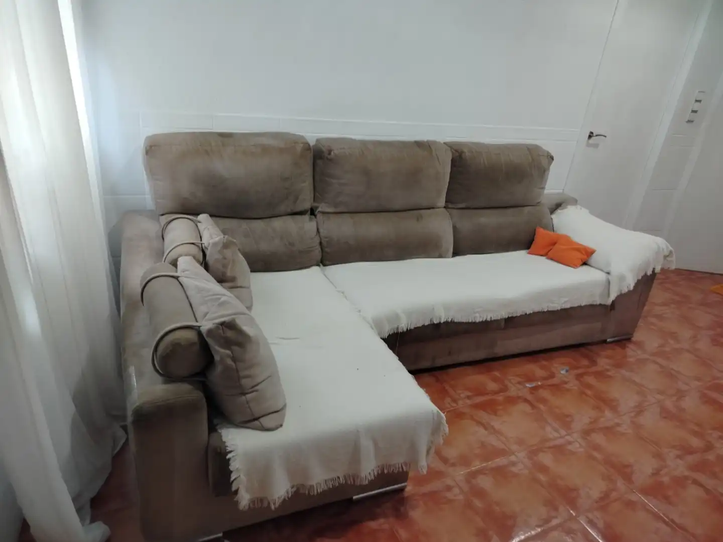 Casa adosada de lloguer a Carretera Orilla del Azarbe, 164, Santa Cruz Sala d'estar de Casa adosada de lloguer en Murcia amb Aire condicionat, Calefacció i Jardí privat