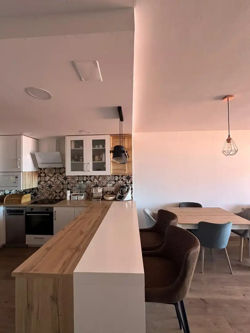 Piso en venta en Carretera Vieja, La Vera - El Farrobillo - Tosca de Ana María Cocina de Piso en venta en Santa Úrsula con Parquet, Terraza y Trastero