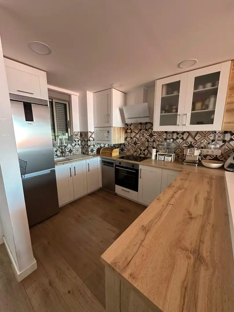 Piso en venta en Carretera Vieja, La Vera - El Farrobillo - Tosca de Ana María Cocina de Piso en venta en Santa Úrsula con Parquet, Terraza y Trastero