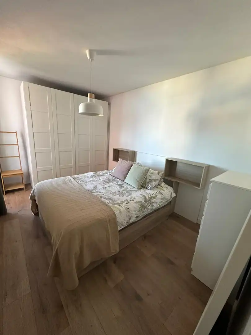 Piso en venta en Carretera Vieja, La Vera - El Farrobillo - Tosca de Ana María Habitación de Piso en venta en Santa Úrsula con Parquet, Terraza y Trastero