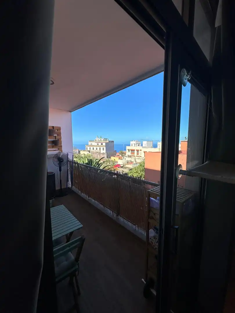 Piso en venta en Carretera Vieja, La Vera - El Farrobillo - Tosca de Ana María Terraza de Piso en venta en Santa Úrsula con Parquet, Terraza y Trastero