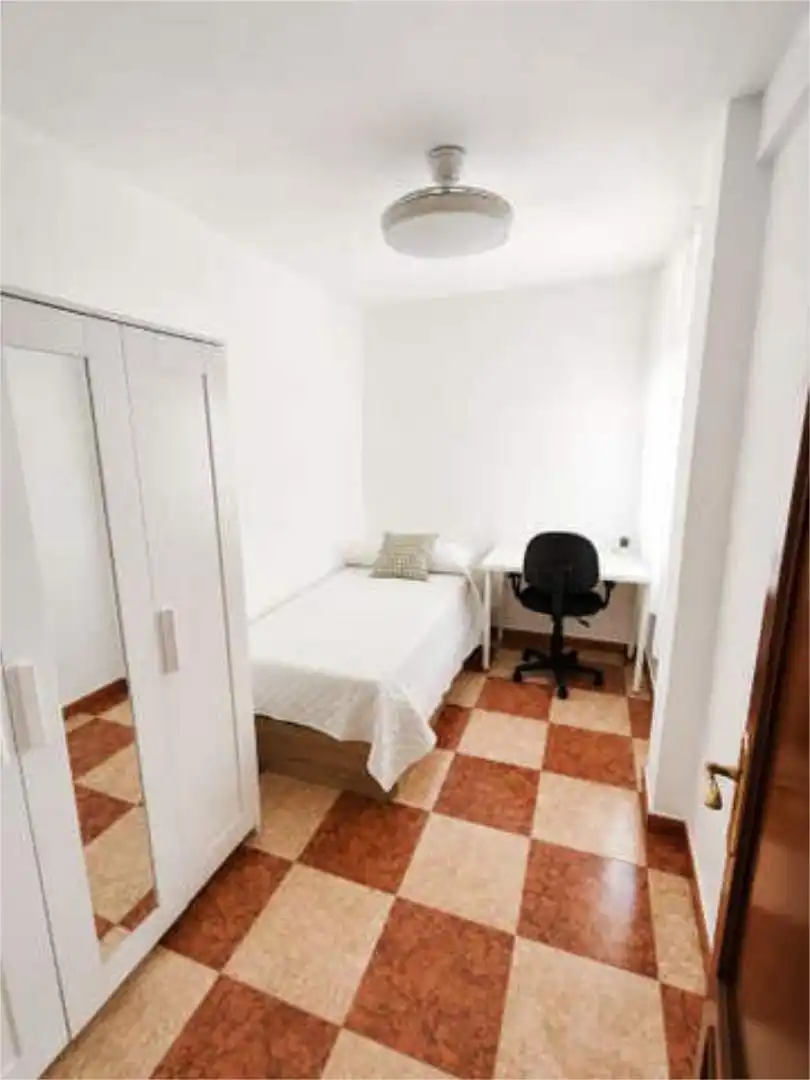 Pis de lloguer a Casco Histórico - Ribera - San Basilio Dormitori de Pis de lloguer en Córdoba amb Terrassa