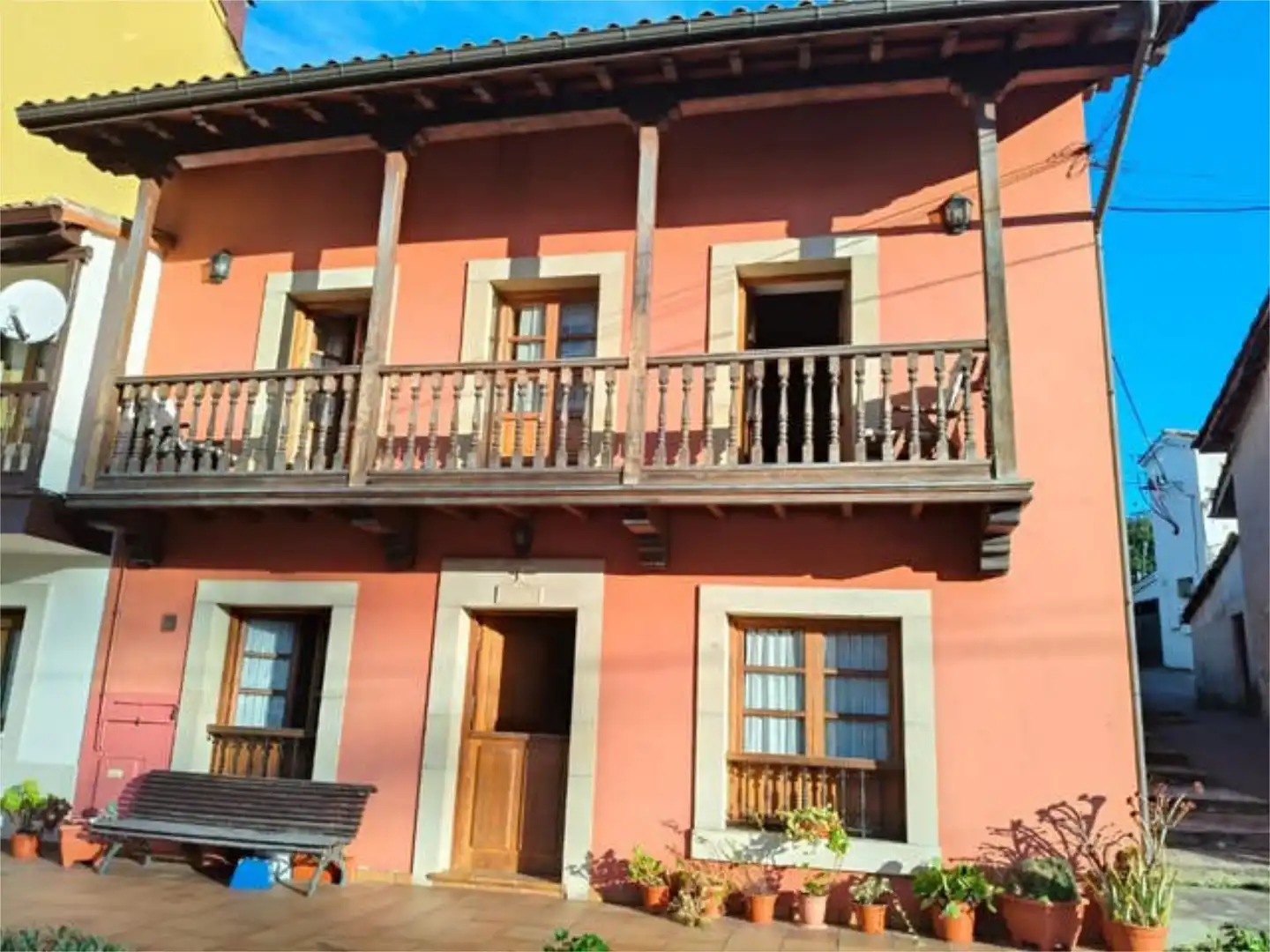 Casa o chalet de alquiler en La Pola Siero Vista exterior de Casa o chalet de alquiler en Siero con Terraza y Amueblado