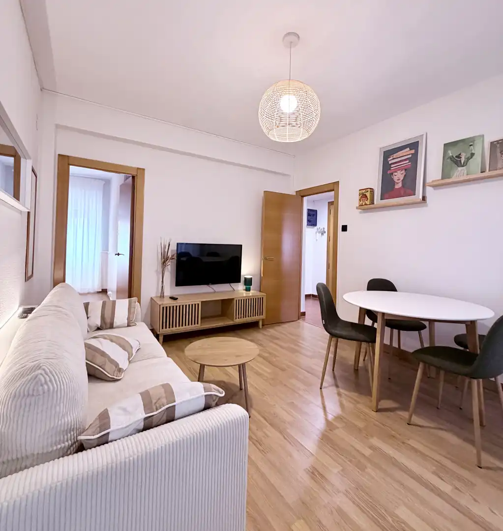 Flat for rent in Avenida Manuel Llaneza, 66, Barrio del Centro Living room of Flat for rent in Gijón with Heating, Parquet flooring and Terrace