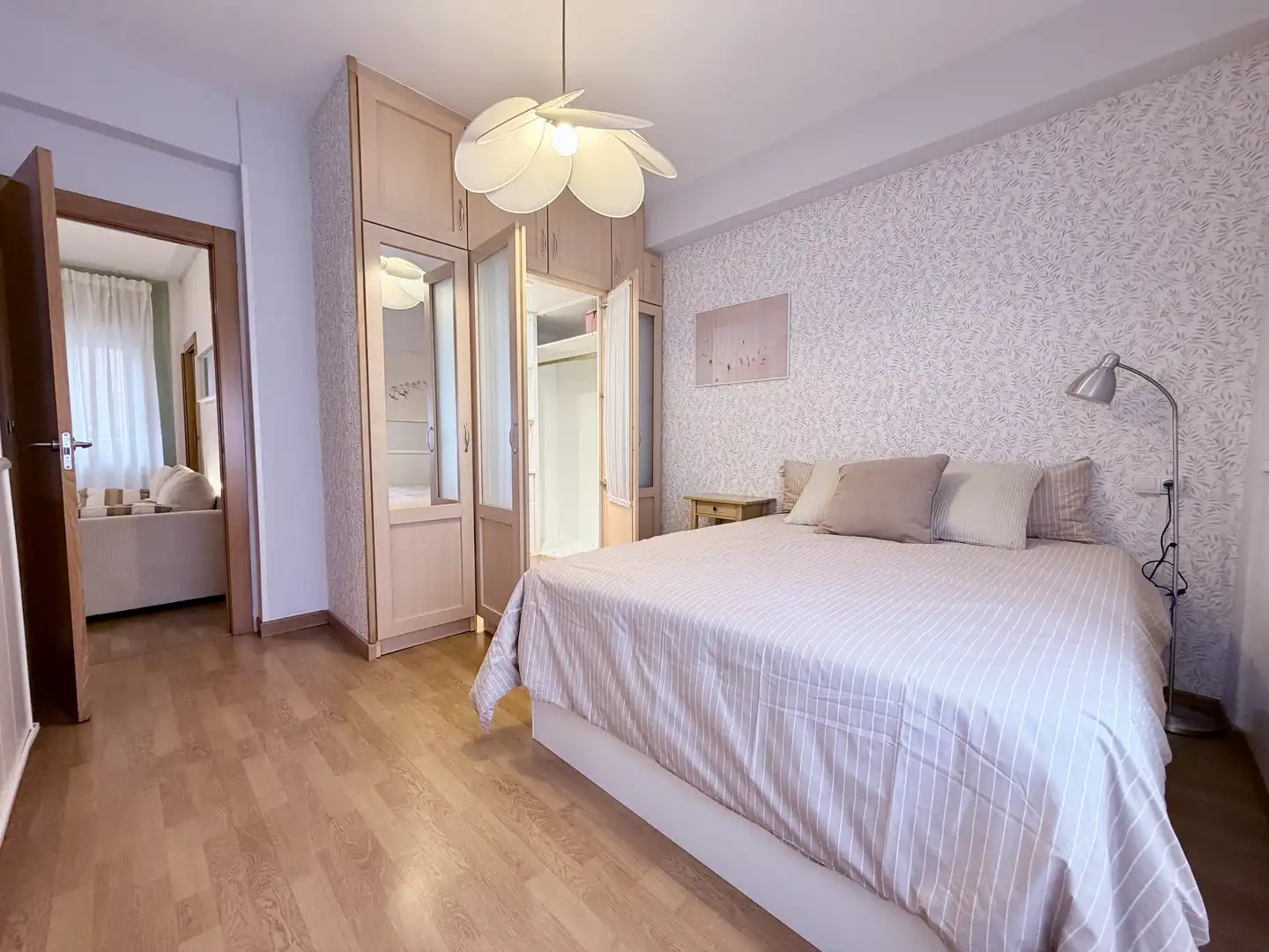 Flat for rent in Avenida Manuel Llaneza, 66, Barrio del Centro Bedroom of Flat for rent in Gijón with Heating, Parquet flooring and Terrace