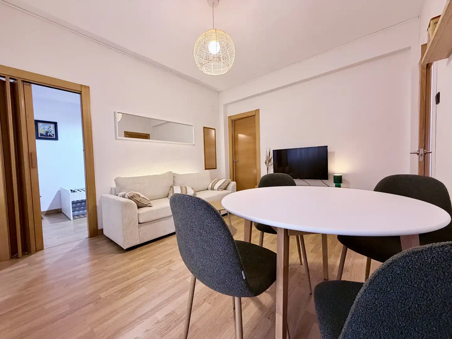 Flat for rent in Avenida Manuel Llaneza, 66, Barrio del Centro Living room of Flat for rent in Gijón with Heating, Parquet flooring and Terrace