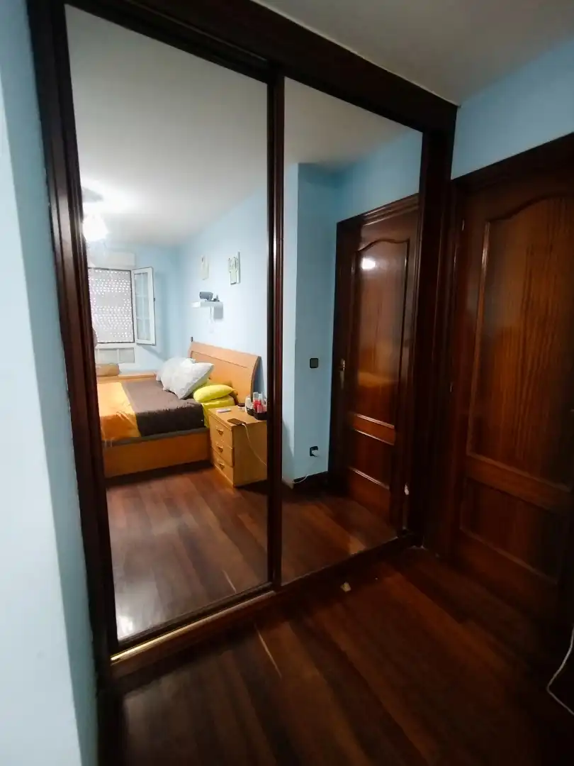 Piso en venta en Barrio el Callejo, 9, Liencres Habitación de Piso en venta en Piélagos con Calefacción, Jardín privado y Parquet