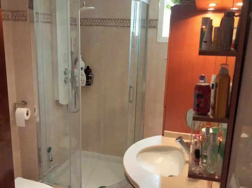 Flat for sale in Calle Toledo, 1, Sevilla Capital Bathroom of Flat for sale in Sevilla Capital with Air Conditioner, Terrace and Balcony