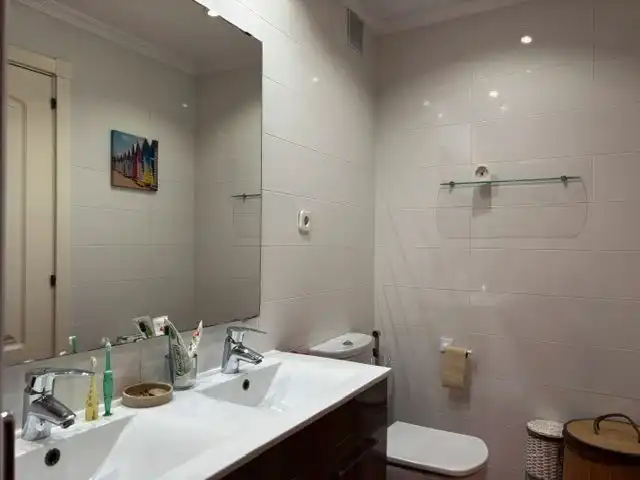 Flat for sale in Calle Canoa, 5, Alameda de Osuna Bathroom of Flat for sale in Madrid with Air Conditioner, Heating and Parquet flooring