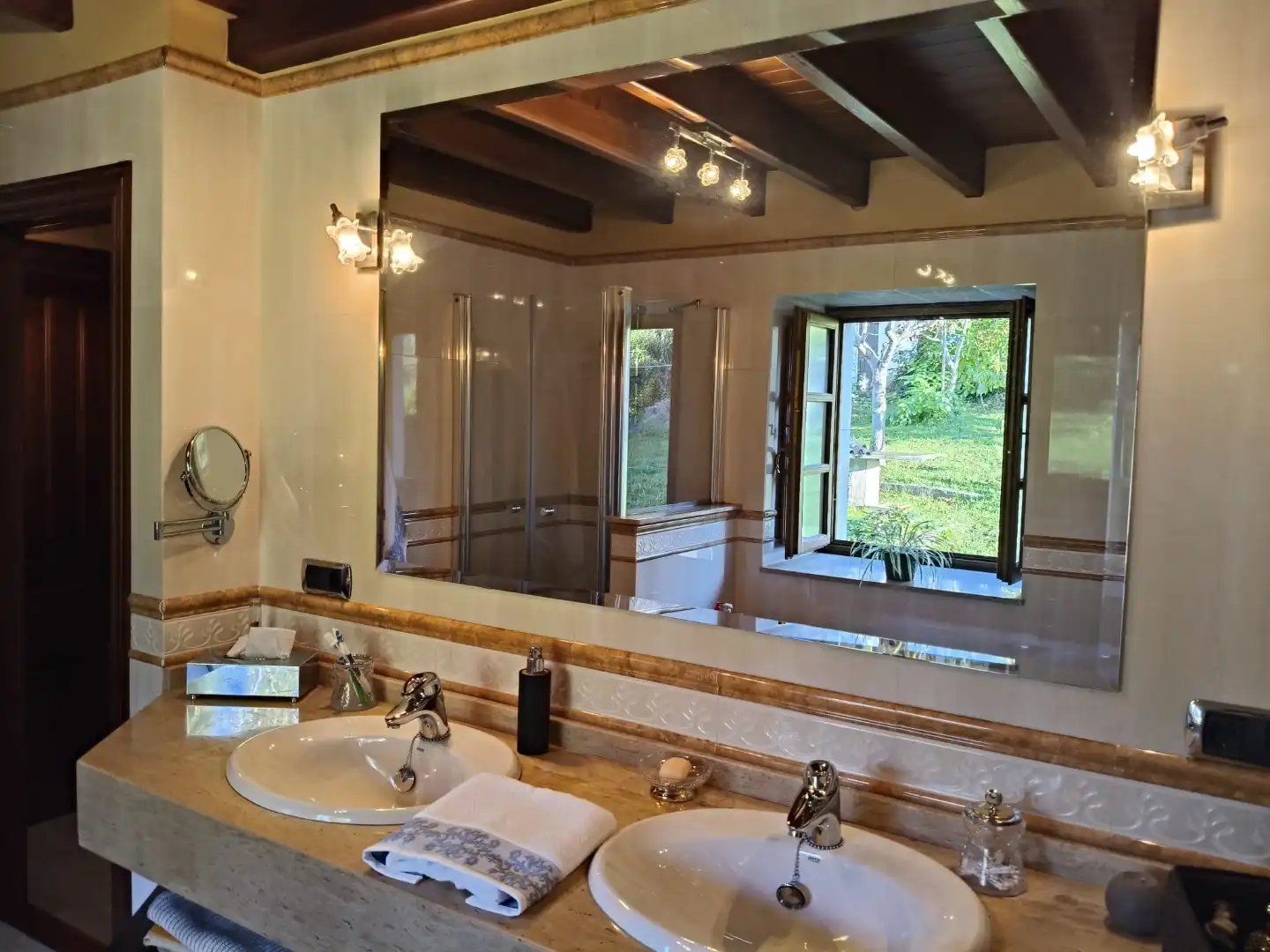 Detached homes for rent in Calle Soledad, 38, La Pola Siero Bathroom of Detached homes for rent in Siero with Heating, Terrace and Furnished