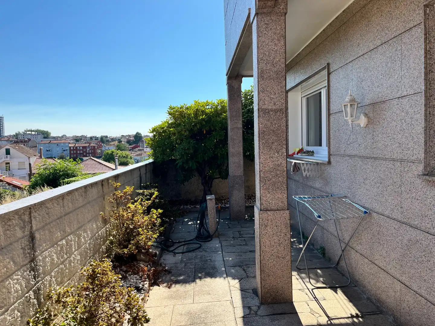 Houses for sale in Coia Balcony of Houses for sale in Vigo with Heating, Private garden and Parquet flooring