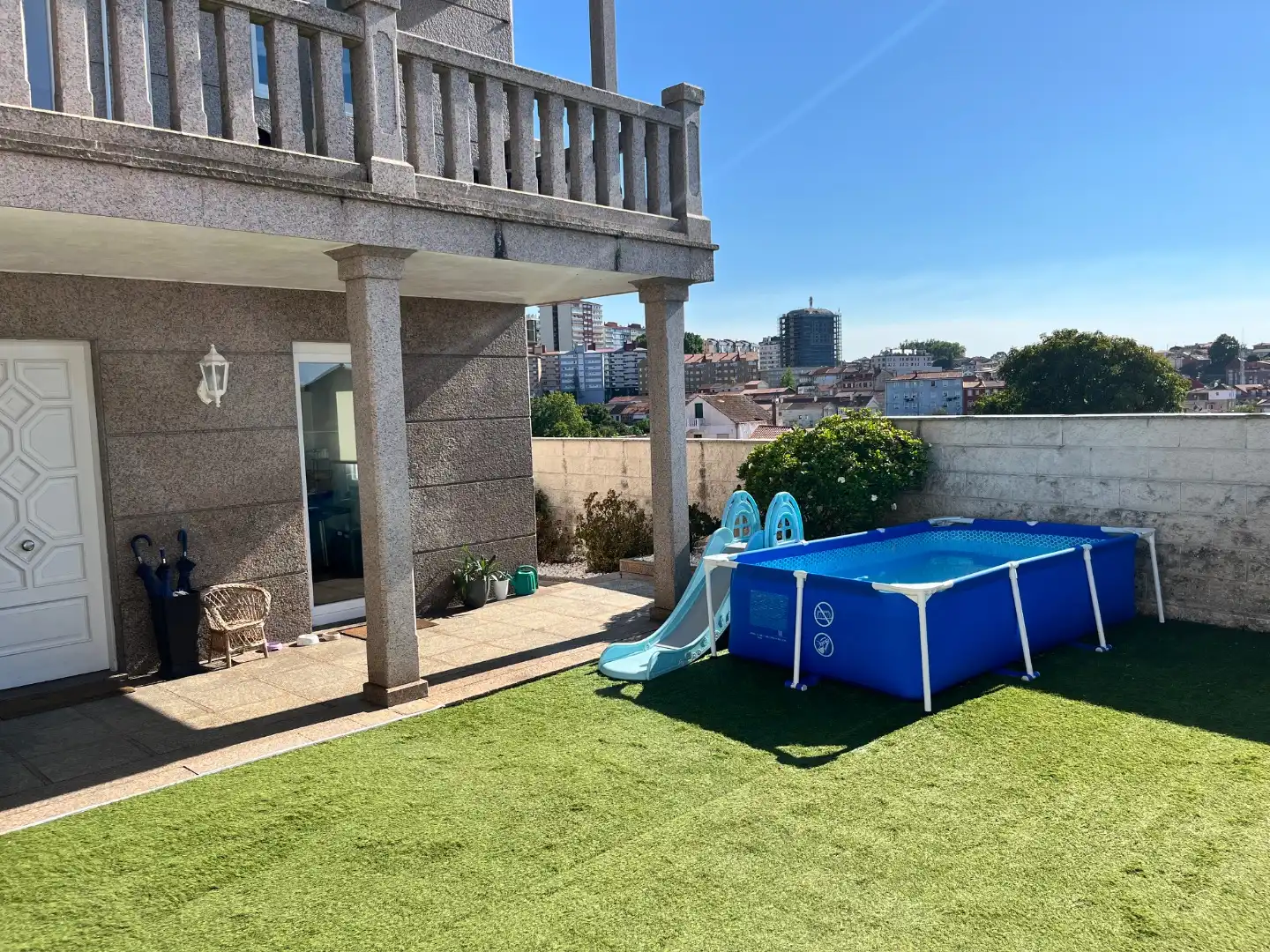 Houses for sale in Coia Swimming pool of Houses for sale in Vigo with Heating, Private garden and Parquet flooring