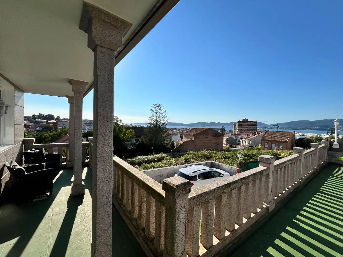 Houses for sale in Coia Exterior view of Houses for sale in Vigo with Heating, Private garden and Parquet flooring