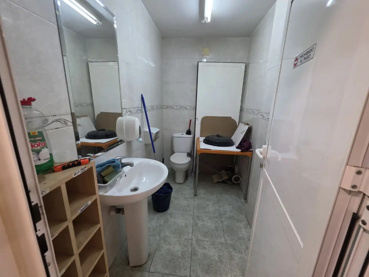 Geschaftsraum zur Miete in Calle de Burdeos, 2, Villafontana - Estoril I Badezimmer von Geschaftsraum zur Miete in Móstoles