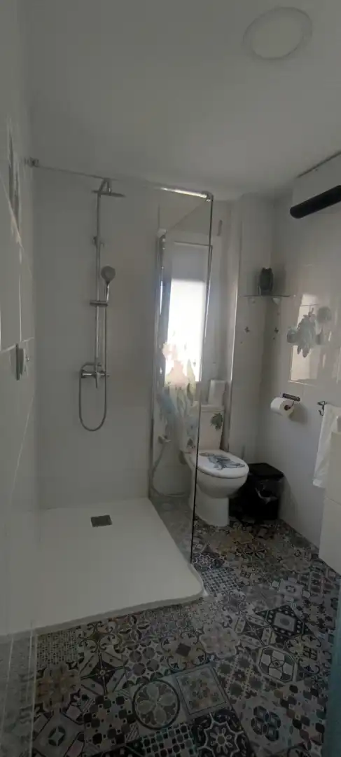 Wohnung zur Miete in Avenida del Reino de Valencia, 7, Chelva Badezimmer von Wohnung zur Miete in Chelva mit Heizung, Terrasse und Abstellraum