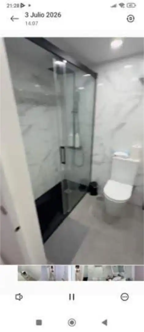 Apartamento de alquiler en Parque Victoria Eugenia Baño de Apartamento de alquiler en Málaga con Calefacción y Amueblado