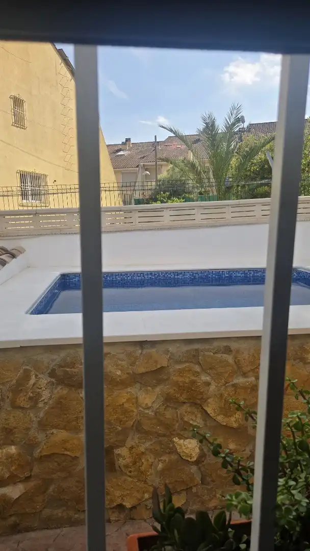 Piscina de Casa o xalet de lloguer en Paterna amb Aire condicionat, Calefacció i Jardí privat