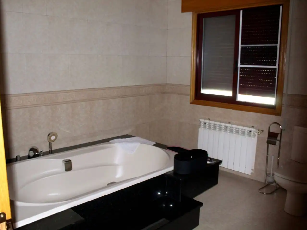Piso en venta en Lugar O Anxo, 29, Tui Baño de Piso en venta en Tui con Calefacción, Jardín privado y Terraza