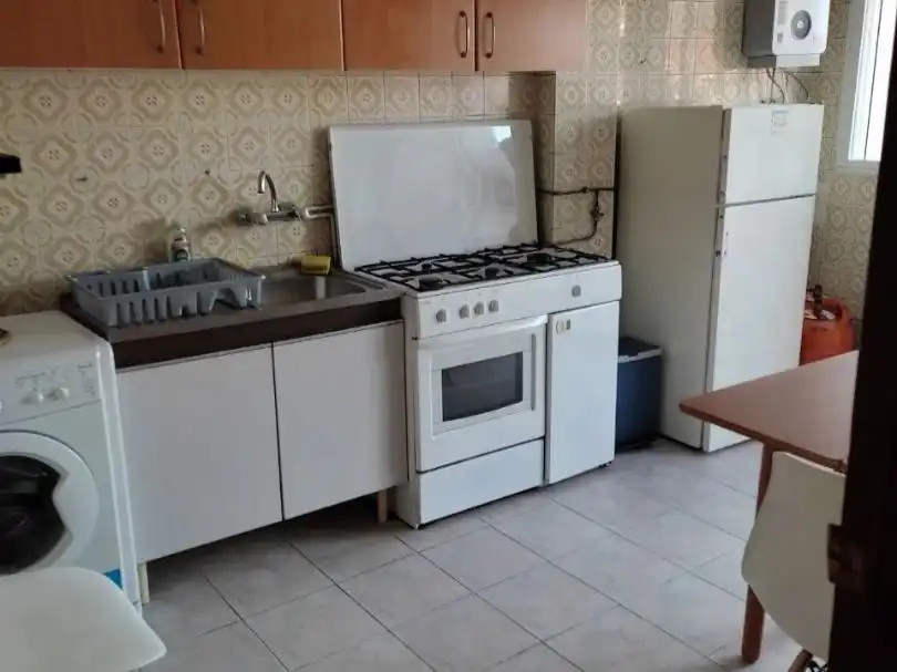 Cuina de Pis en venda en Santiago de Compostela  amb Calefacció, Parquet i Terrassa
