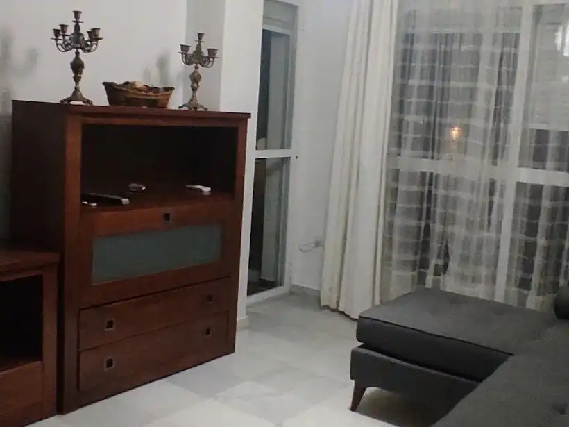 Piso de alquiler en Calle la Hoz, 6, Parque Ayala - Jardín de la Abadía - Huelín Piso de alquiler en Calle la Hoz, 6, Parque Ayala - Jardín de la Abadía - Huelín
