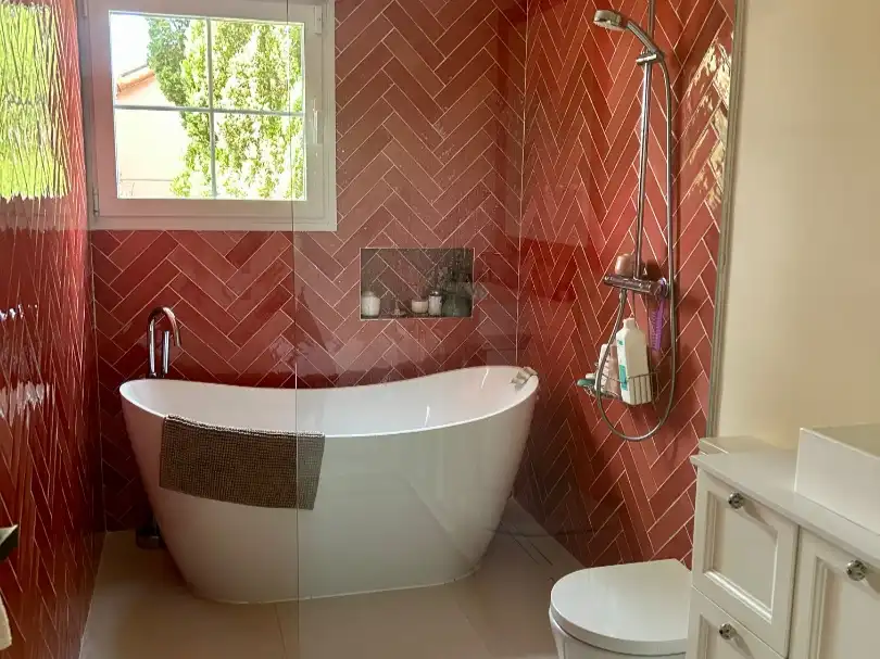 Houses for rent in Paseo de Emilia Alarcos, 1, Las Marías Bathroom of Houses for rent in Torrelodones with Heating, Private garden and Parquet flooring