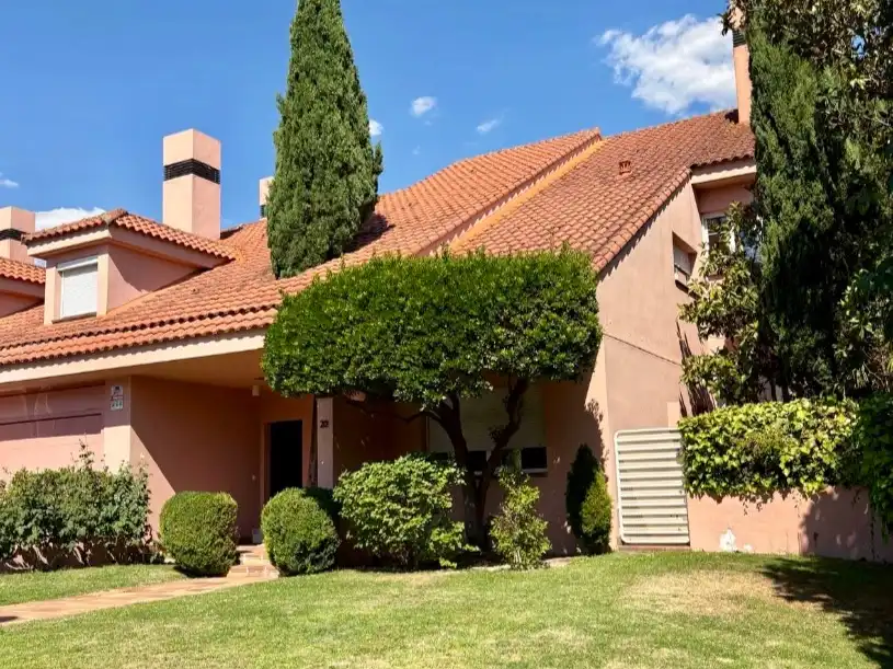 Houses for rent in Paseo de Emilia Alarcos, 1, Las Marías Exterior view of Houses for rent in Torrelodones with Heating, Private garden and Parquet flooring