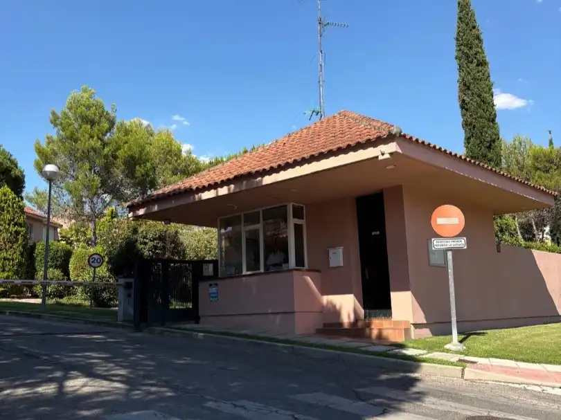 Houses for rent in Paseo de Emilia Alarcos, 1, Las Marías Exterior view of Houses for rent in Torrelodones with Heating, Private garden and Parquet flooring