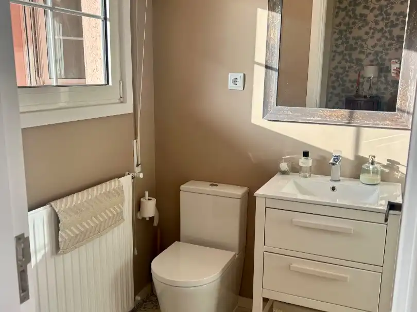 Houses for rent in Paseo de Emilia Alarcos, 1, Las Marías Bathroom of Houses for rent in Torrelodones with Heating, Private garden and Parquet flooring