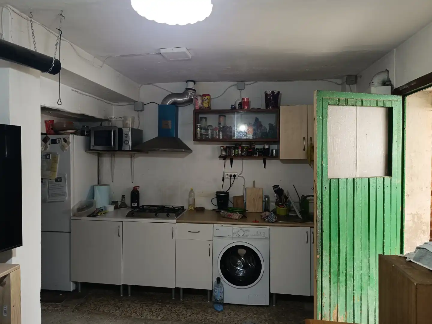Casa adosada en venda a Calle Sierra Canales, 67, Reyes Católicos - Paseo San Antonio Cuina de Casa adosada en venda en Cuenca amb Terrassa i Traster
