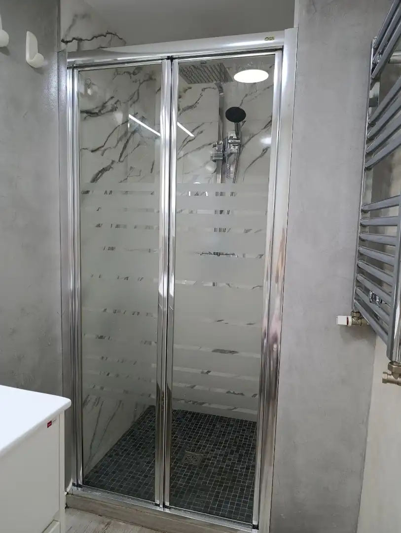 Flat for sale in Avenida de la Constitución Española, 3, Gamonal - San Bruno - G9 Bathroom of Flat for sale in Burgos with Heating, Furnished and Oven