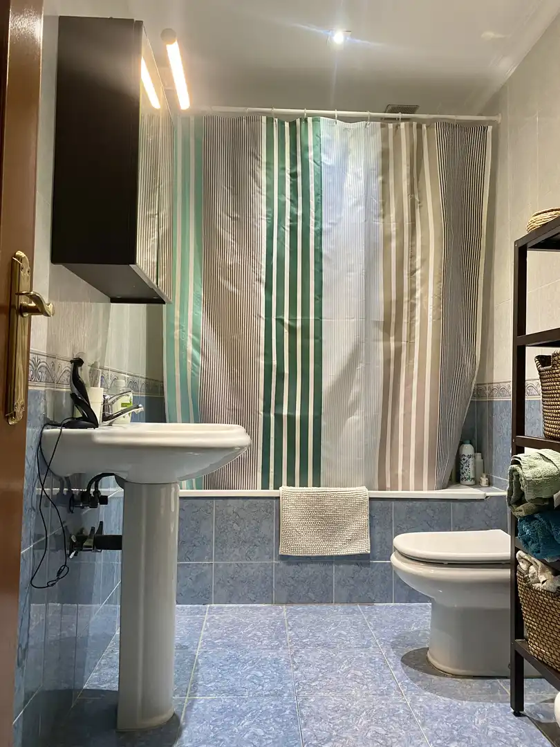 Flat for rent in Calle García Lorca, 15, Torredonjimeno Bathroom of Flat for rent in Torredonjimeno with Air Conditioner, Heating and Furnished