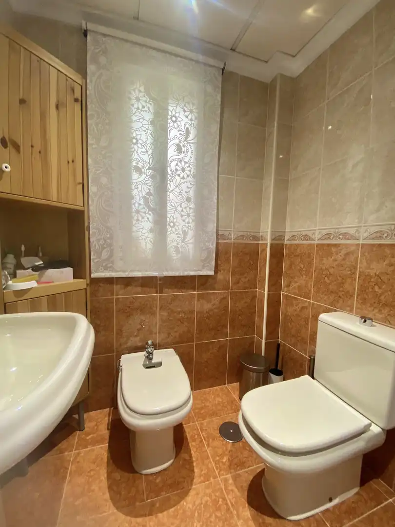 Flat for rent in Calle García Lorca, 15, Torredonjimeno Bathroom of Flat for rent in Torredonjimeno with Air Conditioner, Heating and Furnished