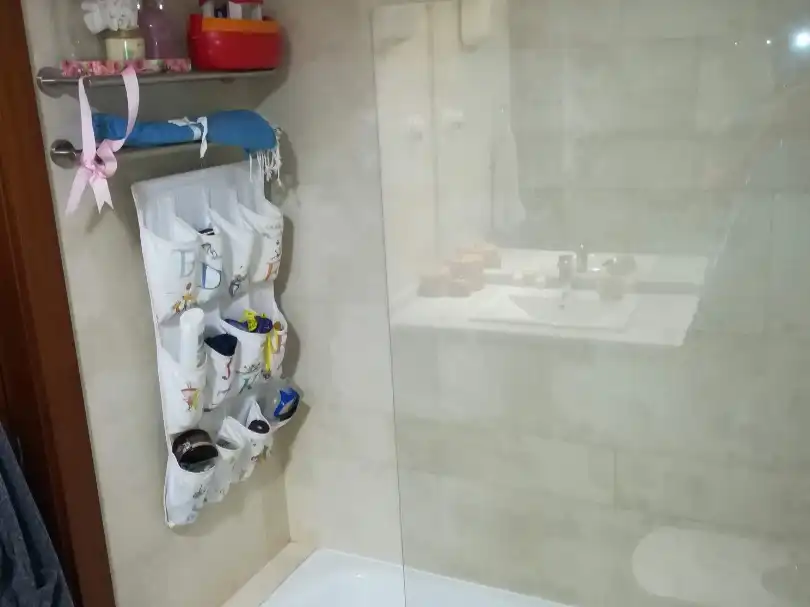 Baño de Piso de alquiler en Viladecans con Aire acondicionado y Terraza