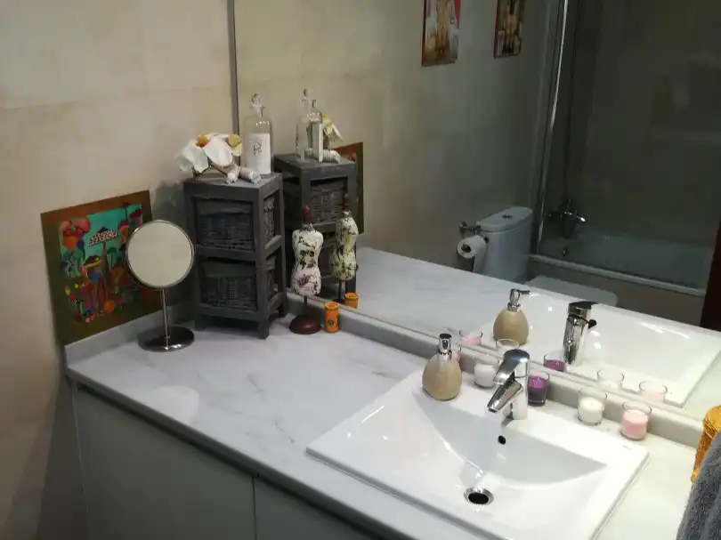 Baño de Piso de alquiler en Viladecans con Aire acondicionado y Terraza