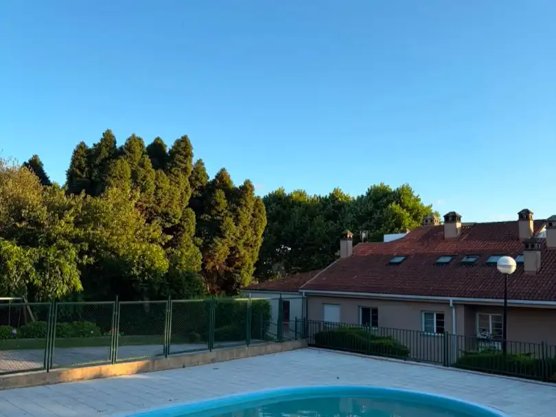 Dúplex de alquiler en Estrada Estación, 56, Cambre Terraza de Dúplex de alquiler en Cambre con Calefacción, Parquet y Piscina