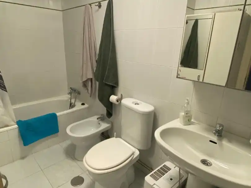 Dúplex de alquiler en Estrada Estación, 56, Cambre Baño de Dúplex de alquiler en Cambre con Calefacción, Parquet y Piscina