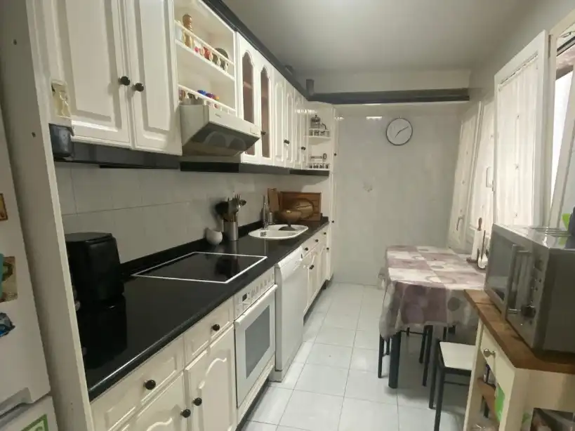 Dúplex de alquiler en Estrada Estación, 56, Cambre Cocina de Dúplex de alquiler en Cambre con Calefacción, Parquet y Piscina