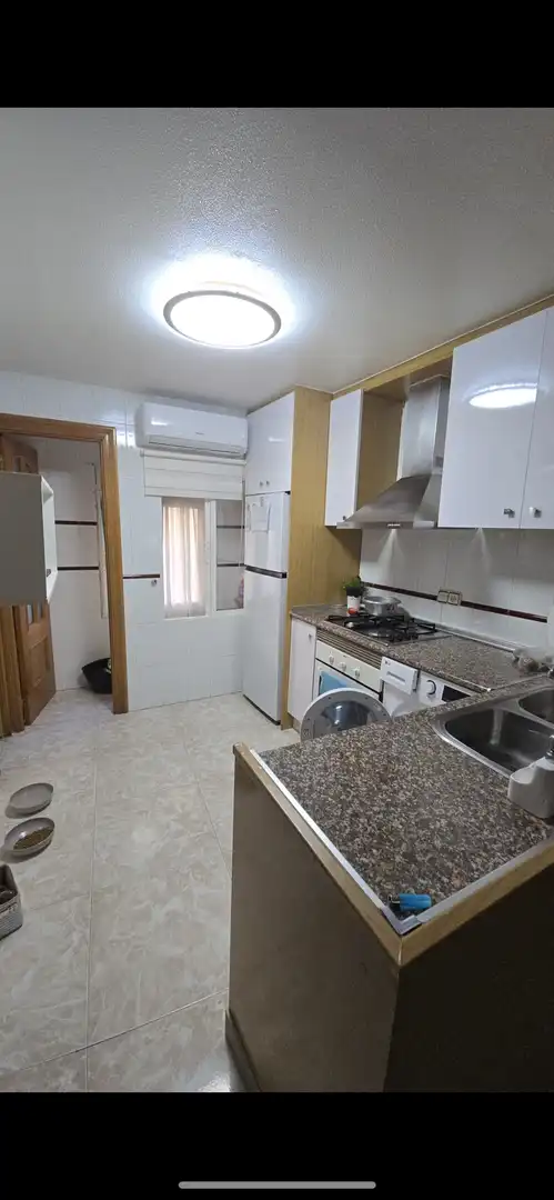 Cuina de Pis de lloguer en Murcia amb Aire condicionat, Calefacció i Terrassa