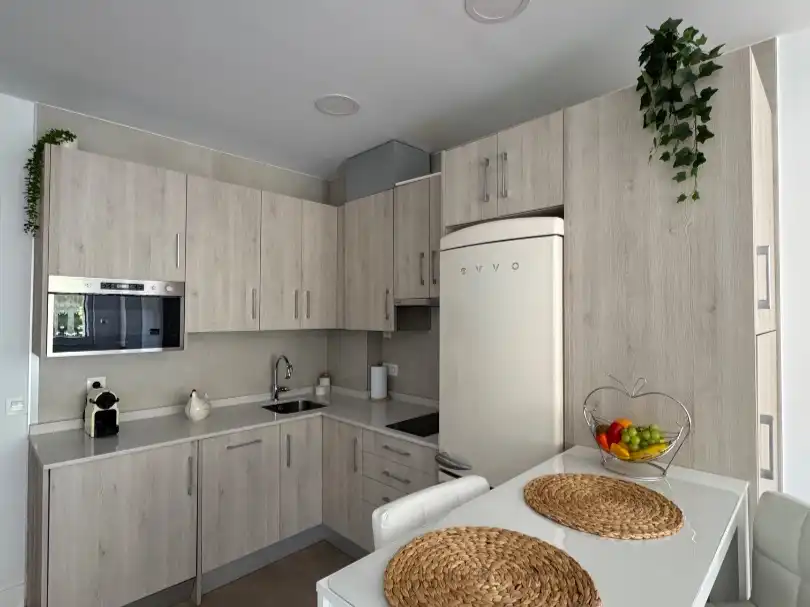 Apartamento de alquiler en Paseo de Carmelitas, 23, San Vicente - Las Úrsulas Cocina de Apartamento de alquiler en Salamanca con Calefacción, Parquet y Amueblado