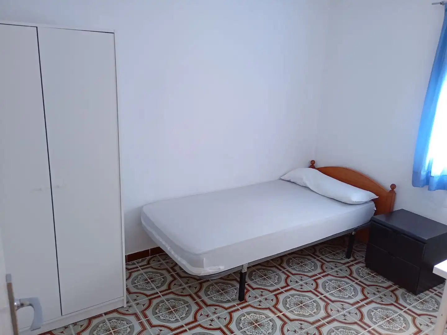 Habitación de Piso de alquiler en Sevilla con Aire acondicionado, Calefacción y Amueblado