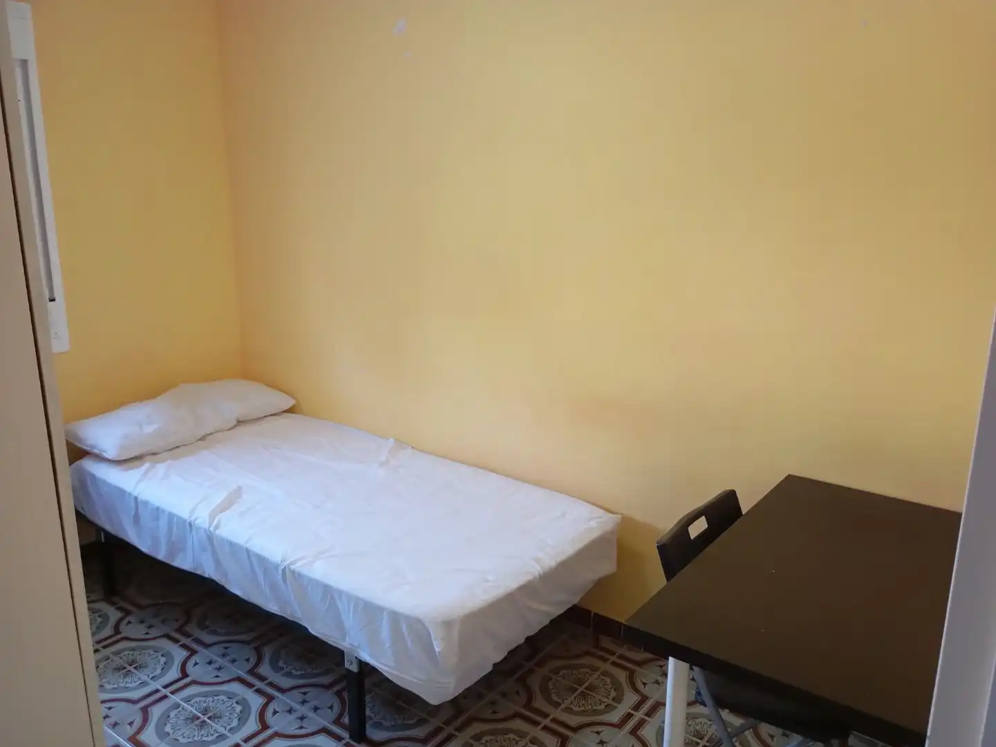 Habitación de Piso de alquiler en Sevilla con Aire acondicionado, Calefacción y Amueblado