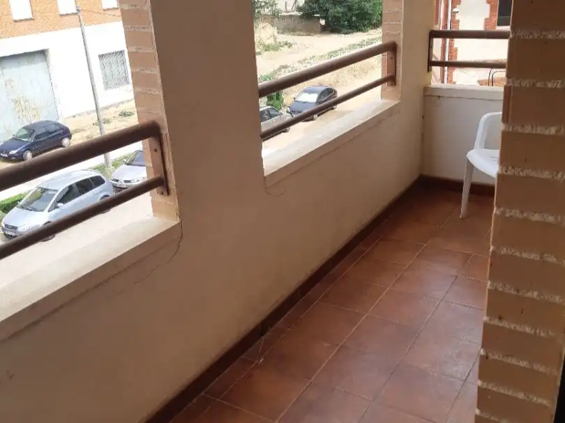 Terrassa de Pis de lloguer en Benavente amb Calefacció, Moblat i Balcó