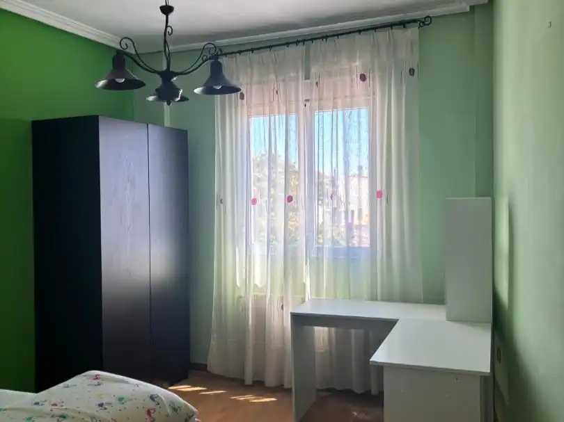 Wohnung zur Miete in Calle Estación, 3, Villarrobledo Schlafzimmer von Wohnung zur Miete in Villarrobledo mit Klimaanlage, Heizung und Parkett