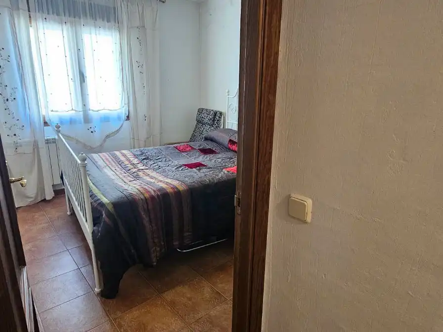 Pis en venda a Calle El Pastor, 3, Grajera Dormitori de Pis en venda en Grajera amb Calefacció i Moblat
