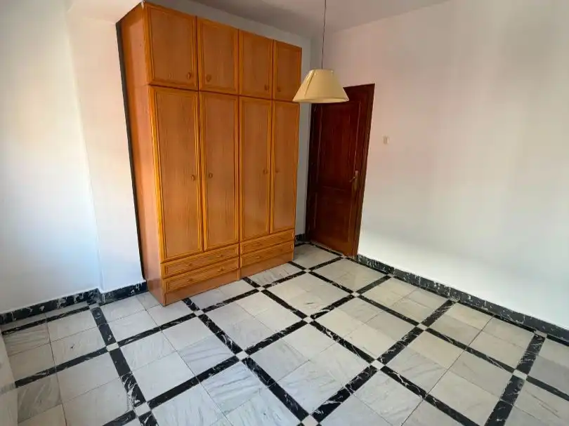 Flat for sale in Calle Obispo Hurtado, 13, Centro - Sagrario Bedroom of Flat for sale in Granada Capital with Balcony