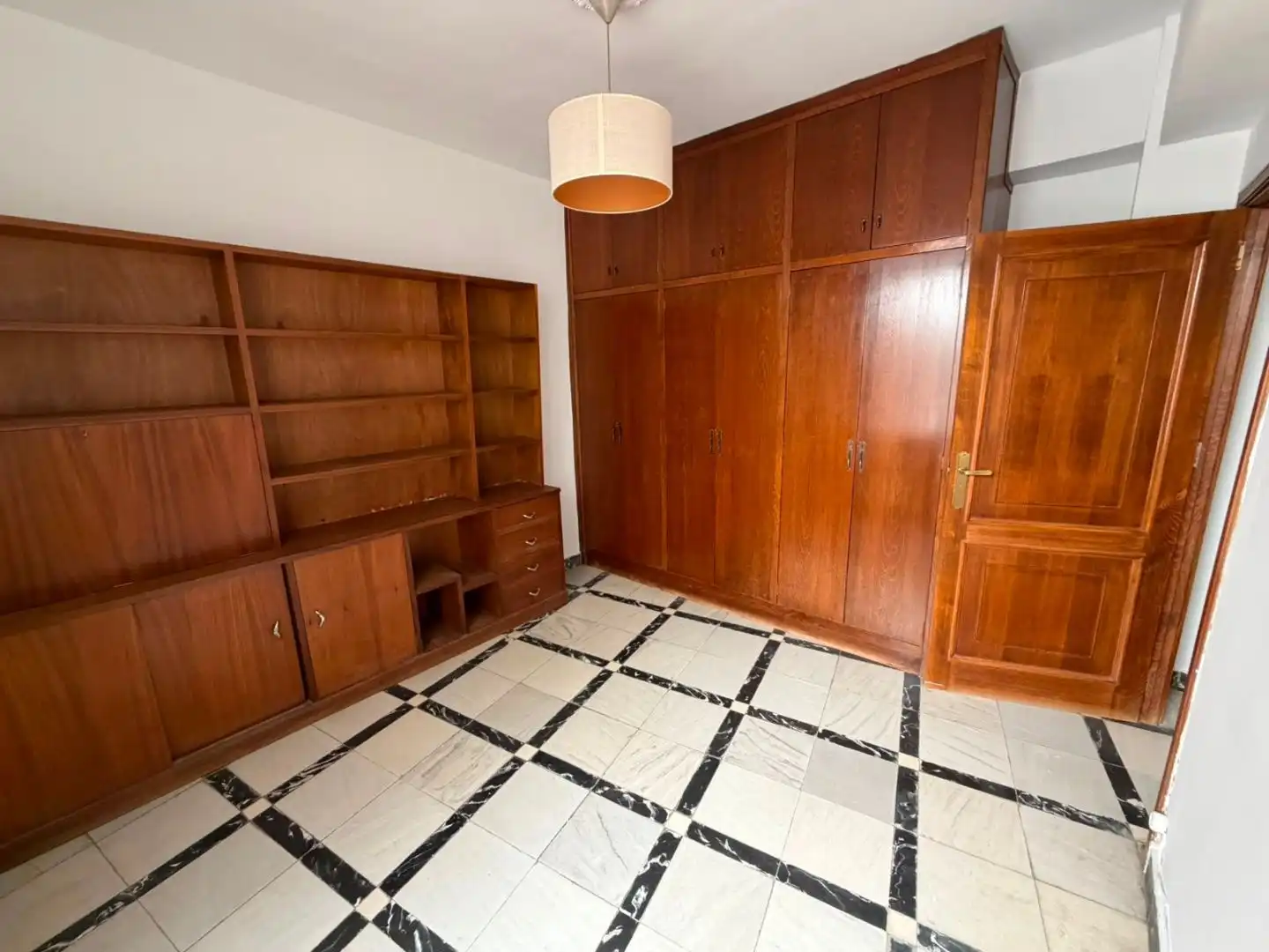 Flat for sale in Calle Obispo Hurtado, 13, Centro - Sagrario Flat for sale in Granada Capital with Balcony