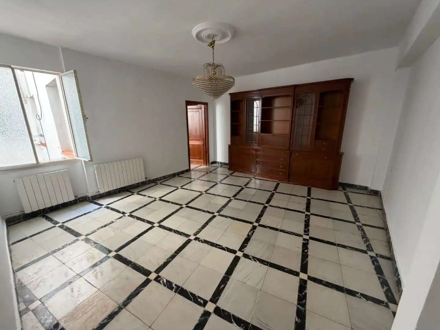 Flat for sale in Calle Obispo Hurtado, 13, Centro - Sagrario Living room of Flat for sale in Granada Capital with Balcony