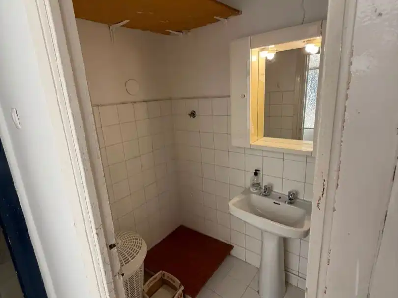 Flat for sale in Calle Obispo Hurtado, 13, Centro - Sagrario Bathroom of Flat for sale in Granada Capital with Balcony